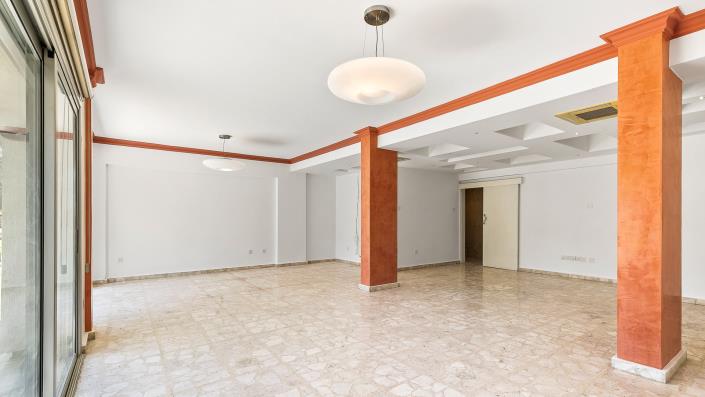 Image No.9-Appartement de 4 chambres à vendre à Agios Tychonas