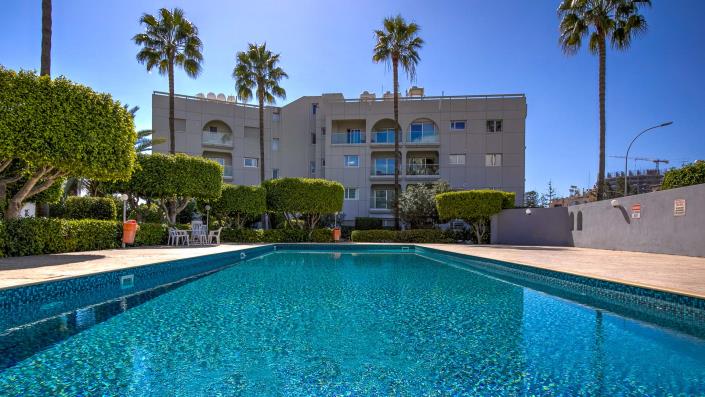 Image No.1-4 Bed Apartment for sale