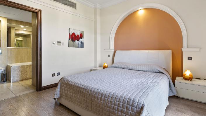 Image No.10-2 Bed Apartment for sale