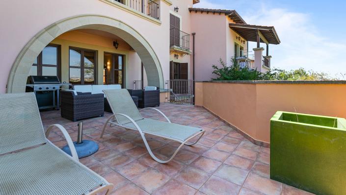 Image No.20-2 Bed Apartment for sale