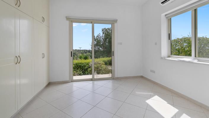 Image No.11-Bungalow de 2 chambres à vendre à Anogyra