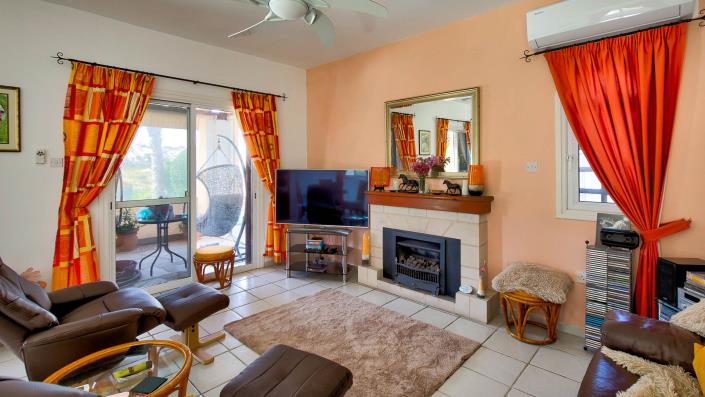 Image No.8-3 Bed Villa / Detached for sale