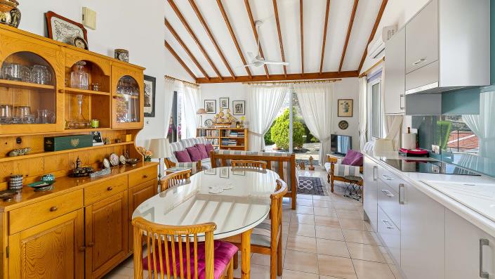 Image No.5-Bungalow de 2 chambres à vendre à Pissouri Bay