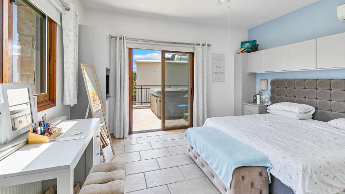 Image No.20-4 Bed Villa / Detached for sale