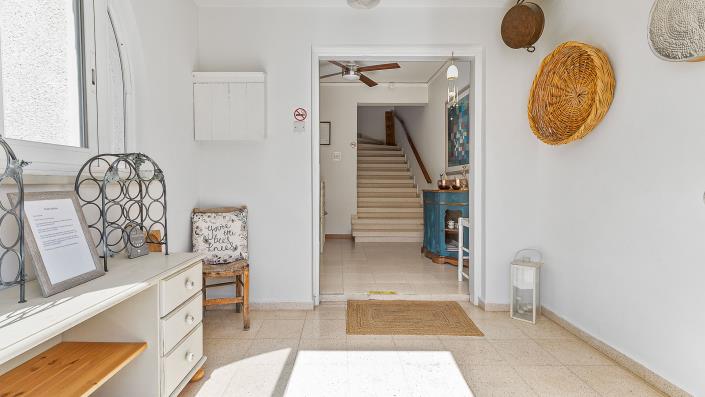 Image No.6-2 Bed Townhouse for sale