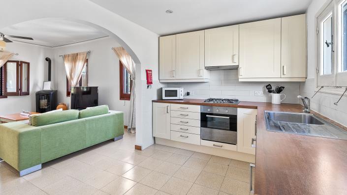 Image No.12-2 Bed Townhouse for sale