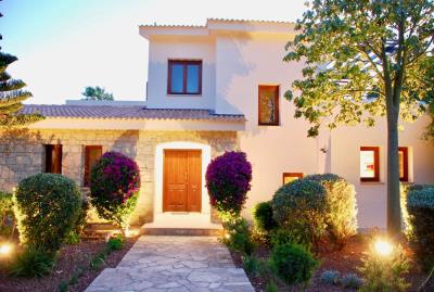 ID-996---Villa-for-sale--Aphrodite-Hills-Resort--Paphos--Cyprus--Comark-Estates_6