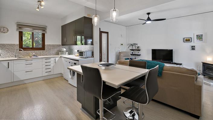 Image No.8-2 Bed Townhouse for sale