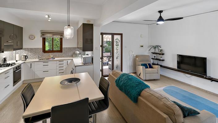 Image No.10-2 Bed Townhouse for sale