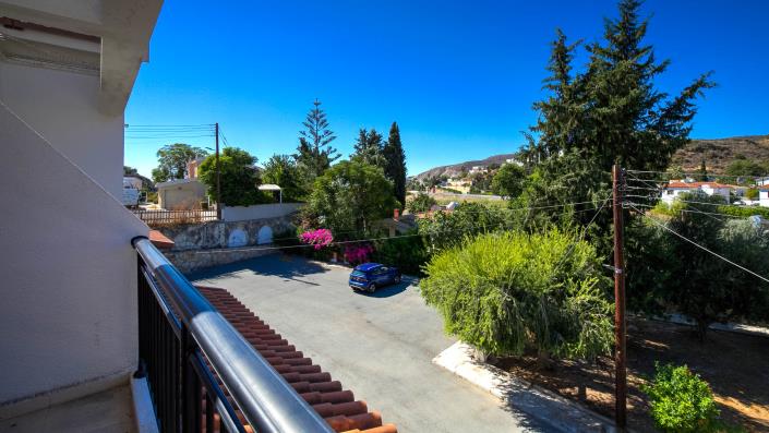 Image No.18-2 Bed Townhouse for sale