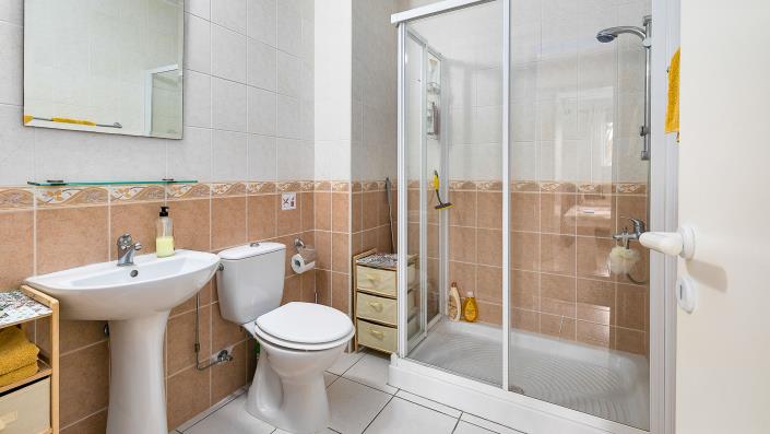 Image No.13-2 Bed Apartment for sale