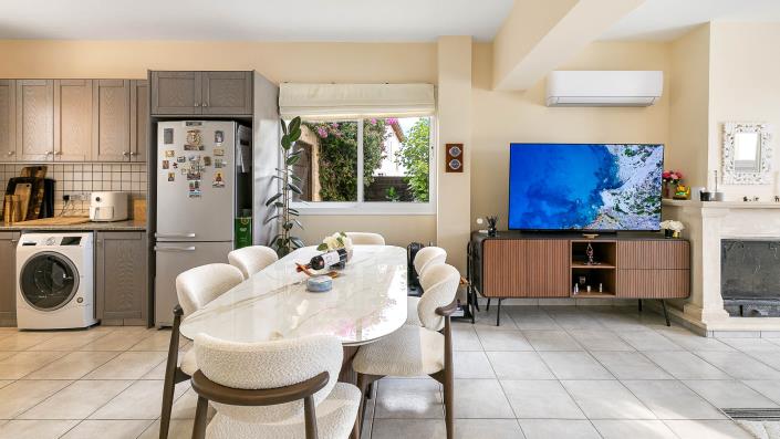 Image No.2-3 Bed Semi-Detached for sale