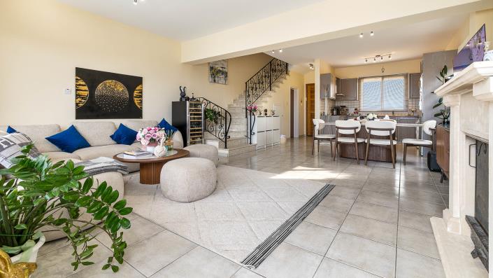 Image No.10-3 Bed Semi-Detached for sale