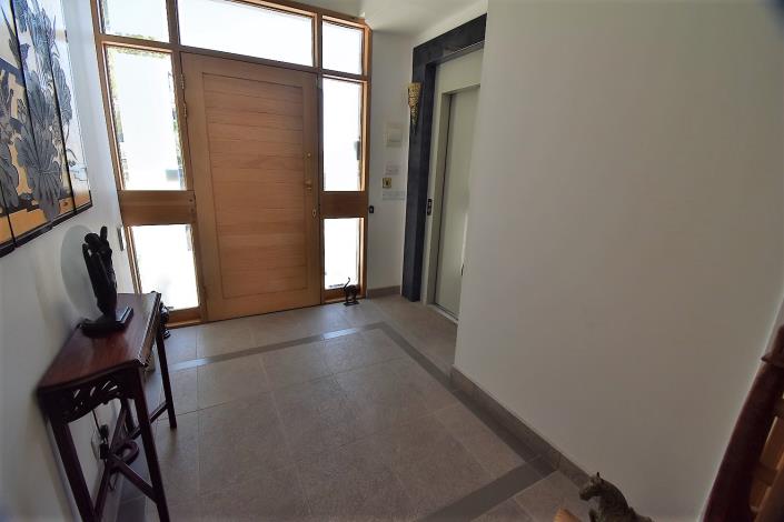 Image No.8-5 Bed Villa / Detached for sale