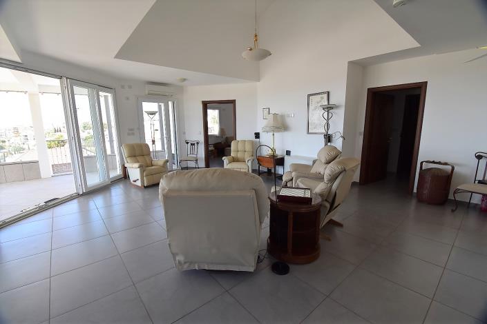 Image No.14-5 Bed Villa / Detached for sale