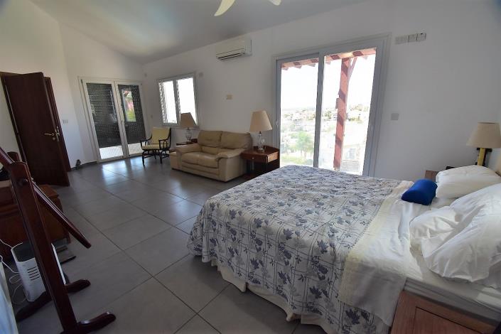 Image No.19-5 Bed Villa / Detached for sale