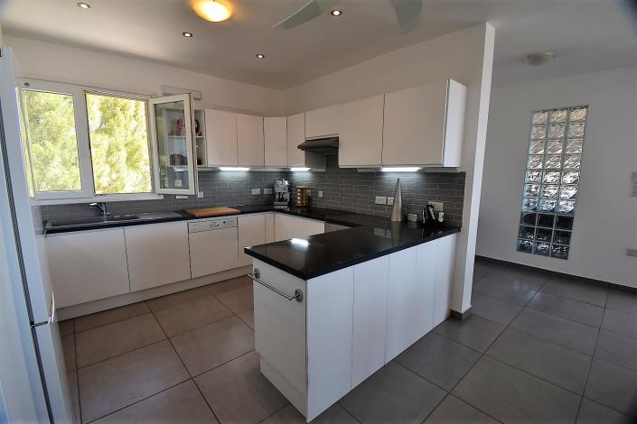 Image No.25-5 Bed Villa / Detached for sale