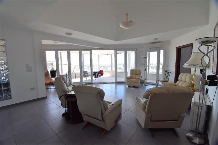 Image No.26-5 Bed Villa / Detached for sale