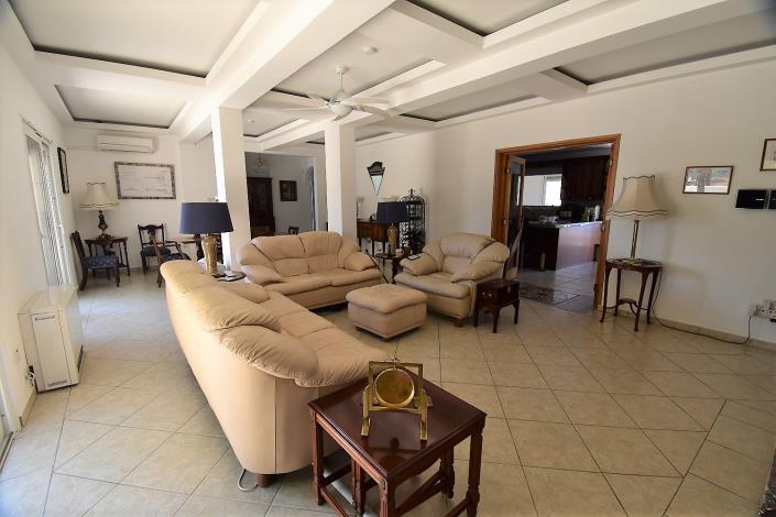 Image No.30-5 Bed Villa / Detached for sale