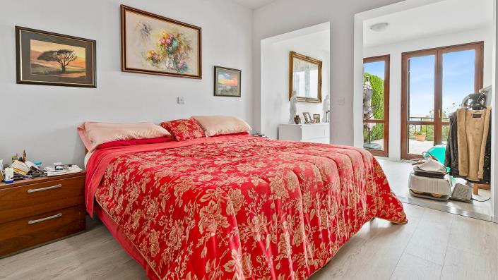 Image No.9-2 Bed Apartment for sale