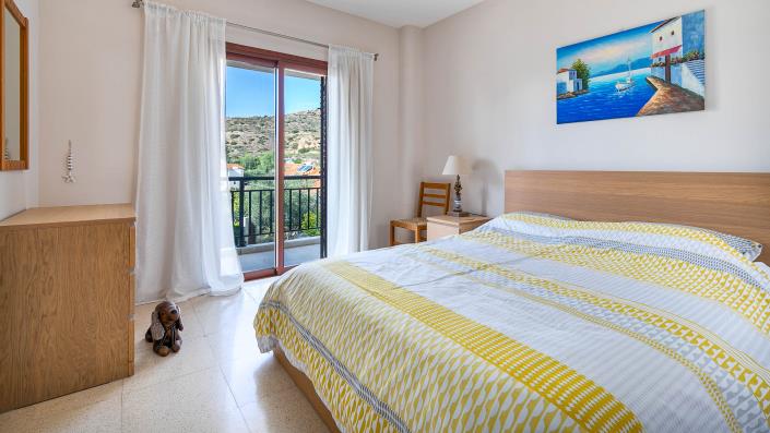 Image No.10-2 Bed Townhouse for sale