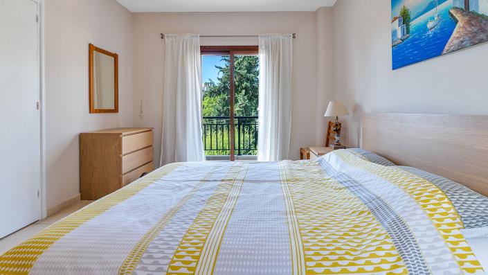 Image No.11-2 Bed Townhouse for sale