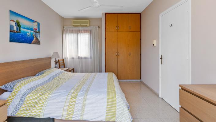 Image No.13-2 Bed Townhouse for sale