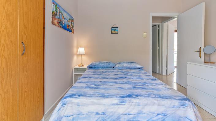 Image No.16-2 Bed Townhouse for sale