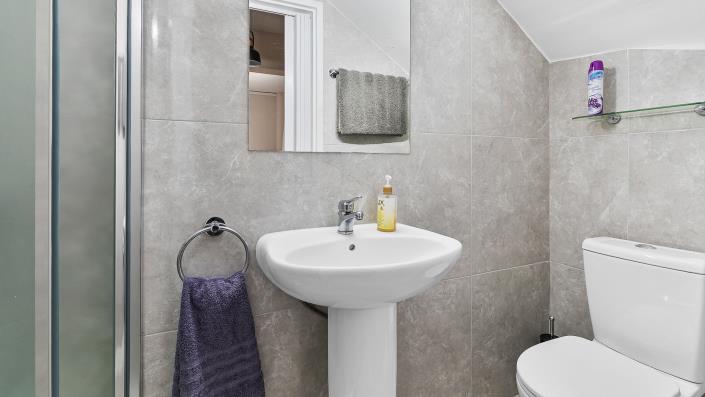 Image No.19-2 Bed Townhouse for sale