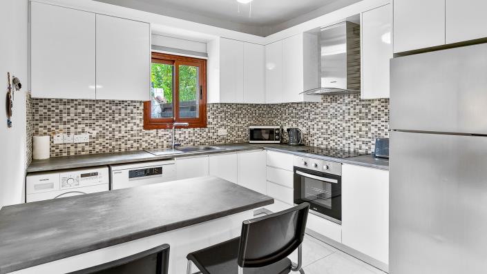 Image No.20-2 Bed Townhouse for sale