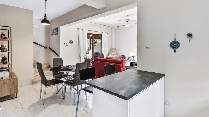 Image No.21-2 Bed Townhouse for sale