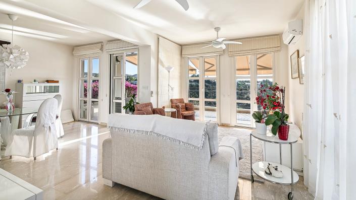 Image No.6-3 Bed Townhouse for sale