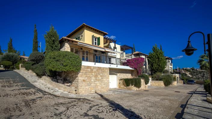 Image No.37-3 Bed Townhouse for sale