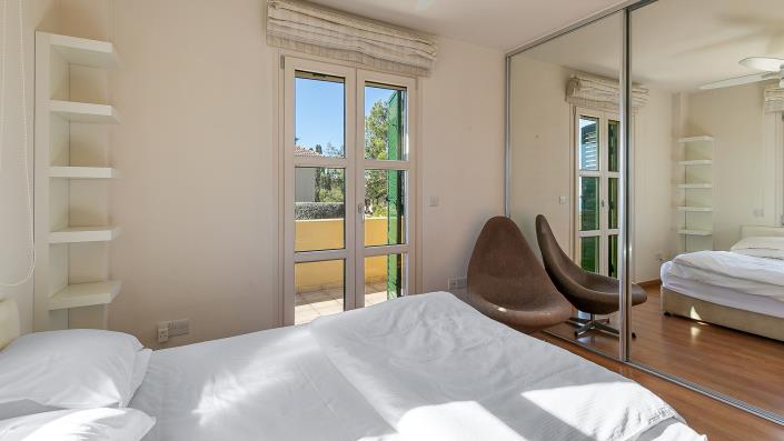 Image No.23-3 Bed Townhouse for sale