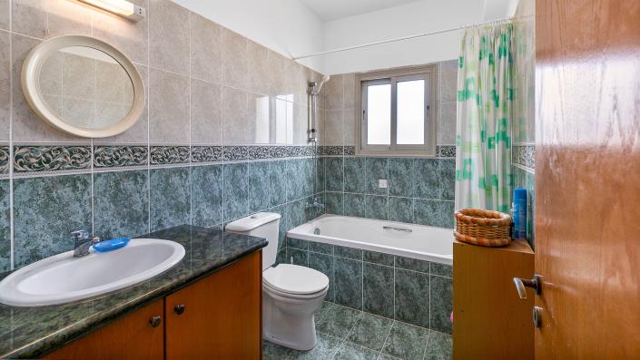 Image No.9-3 Bed Semi-Detached for sale