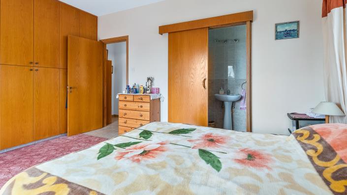 Image No.12-3 Bed Semi-Detached for sale