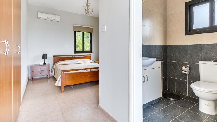 Image No.15-3 Bed Villa / Detached for sale