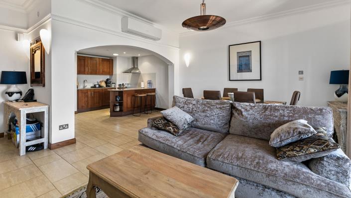 Image No.11-2 Bed Apartment for sale