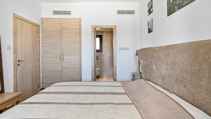 Image No.18-2 Bed Apartment for sale
