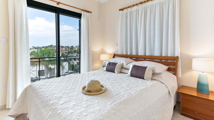 Image No.12-3 Bed Villa / Detached for sale