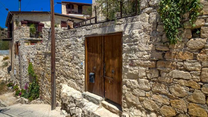 Image No.29-2 Bed Village House for sale