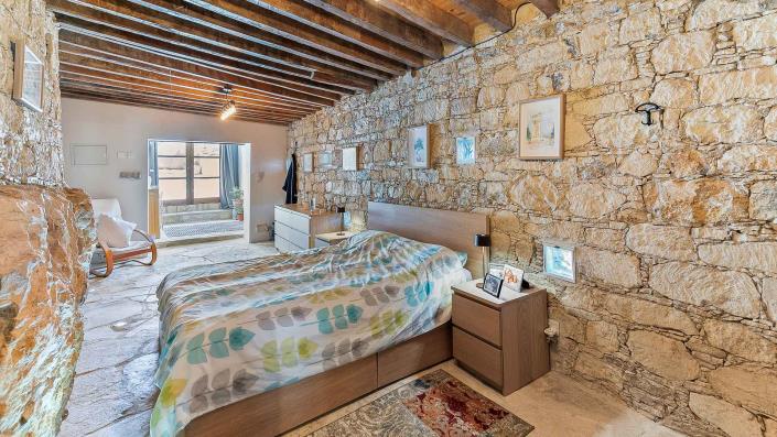 Image No.26-2 Bed Village House for sale