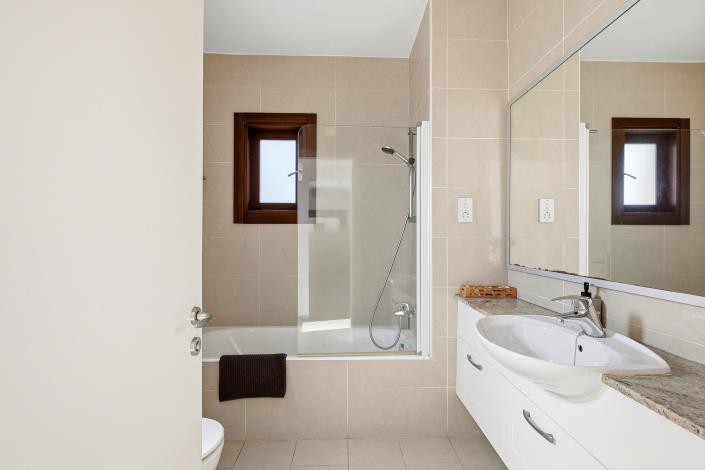 Image No.20-2 Bed Apartment for sale