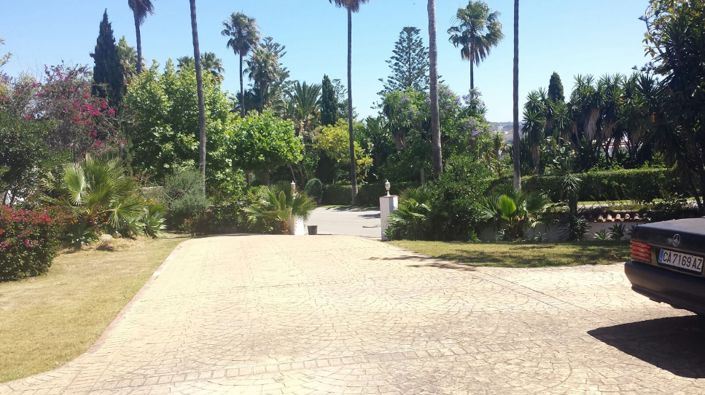 Image No.13-4 Bed Bungalow for sale