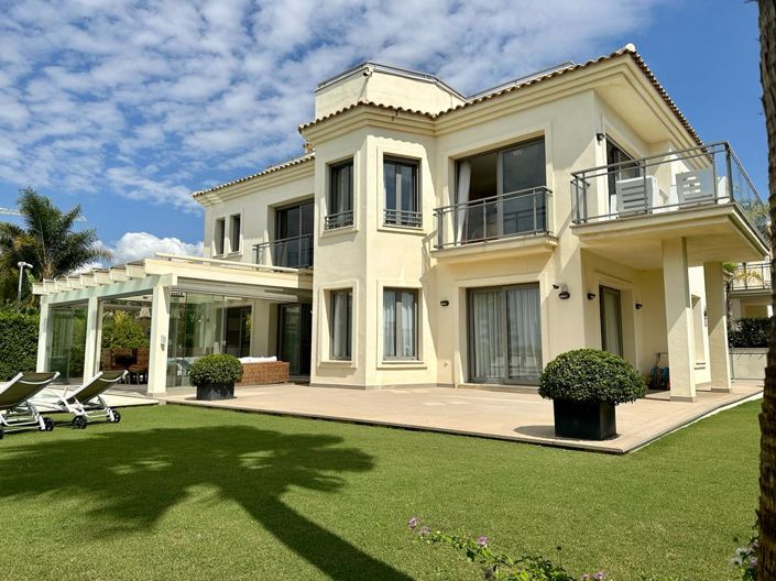 Image No.1-Villa de 5 chambres à vendre à Marbella