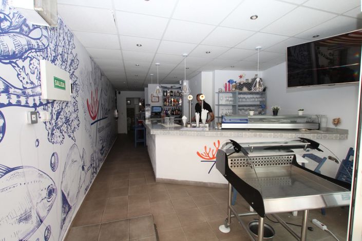 Image No.4-4 Bed Property for sale