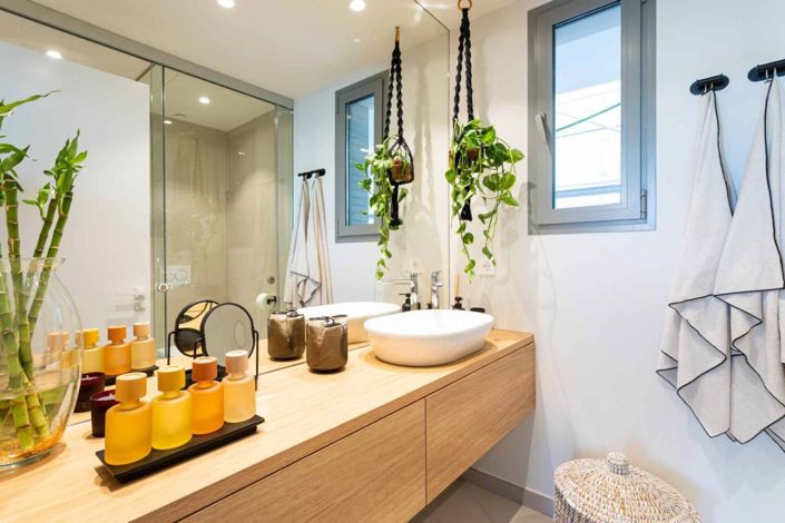 Image No.2-3 Bed Property for sale