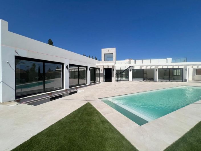 Image No.18-5 Bed Villa for sale