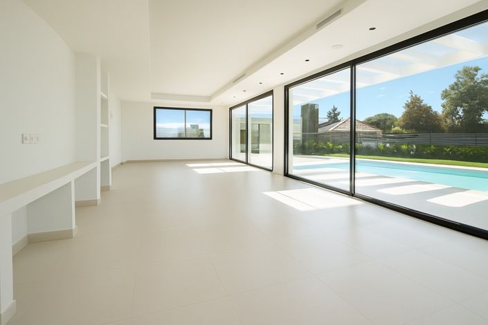 Image No.4-5 Bed Villa for sale