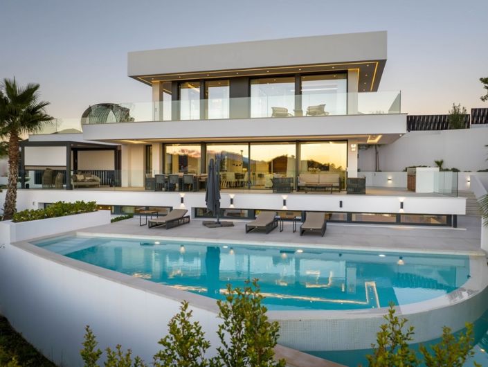 Image No.1-Villa de 4 chambres à vendre à Marbella